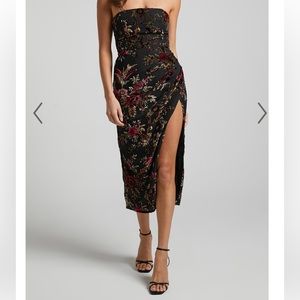 JESSELL MIDI DRESS - HIGH SPLIT STRAPLESS DRESS IN BLACK FLORAL